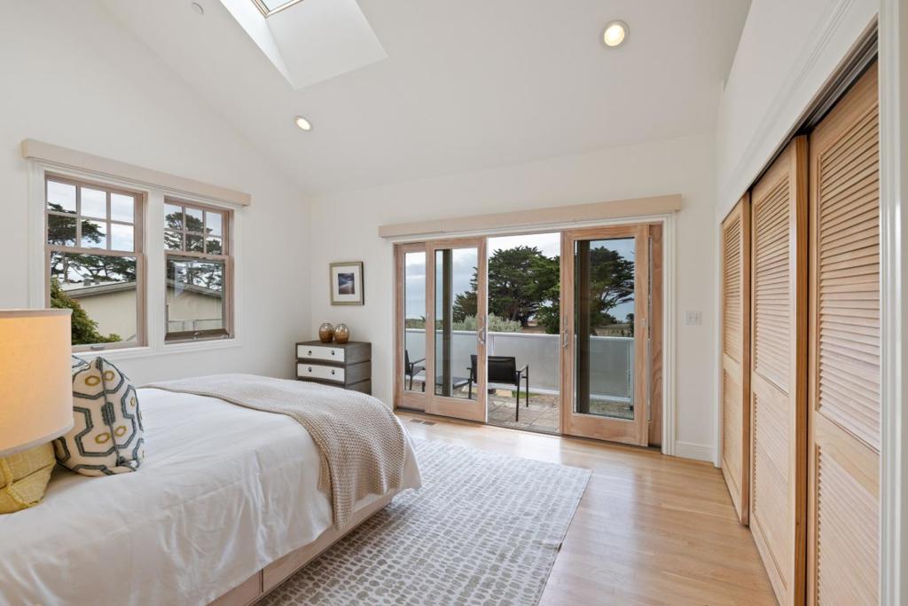 2 Alameda Avenue Property Photo 35