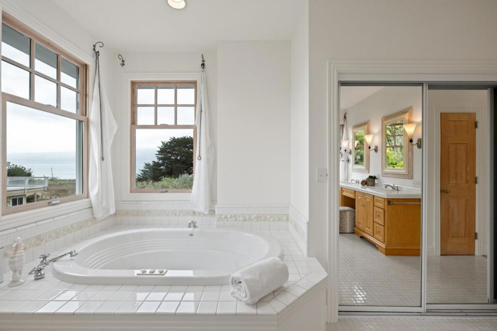 2 Alameda Avenue Property Photo 40