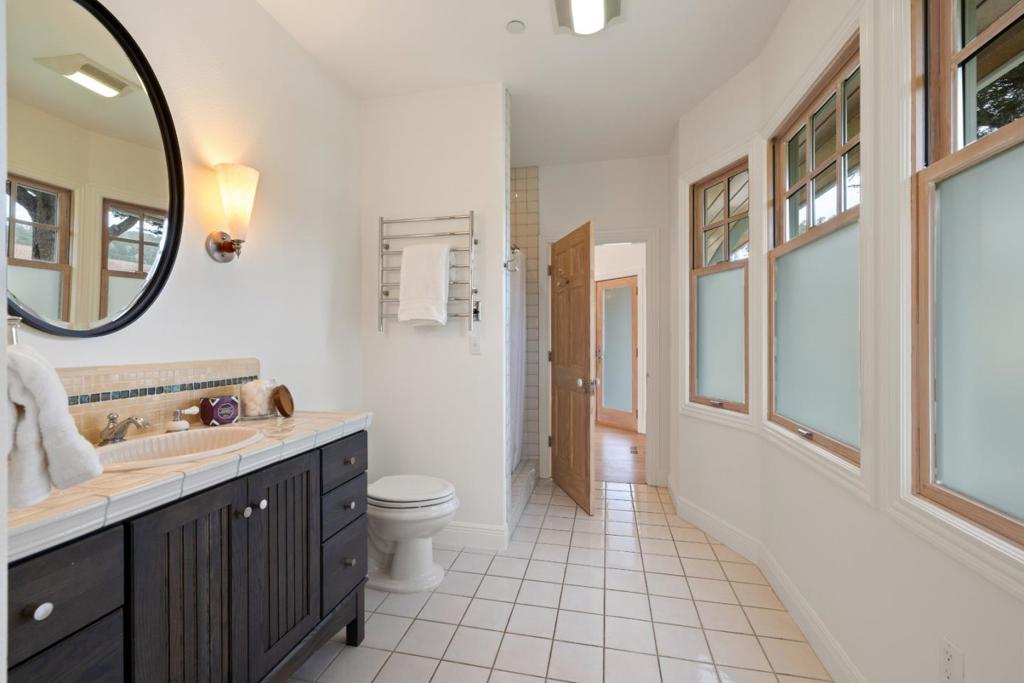2 Alameda Avenue Property Photo 48