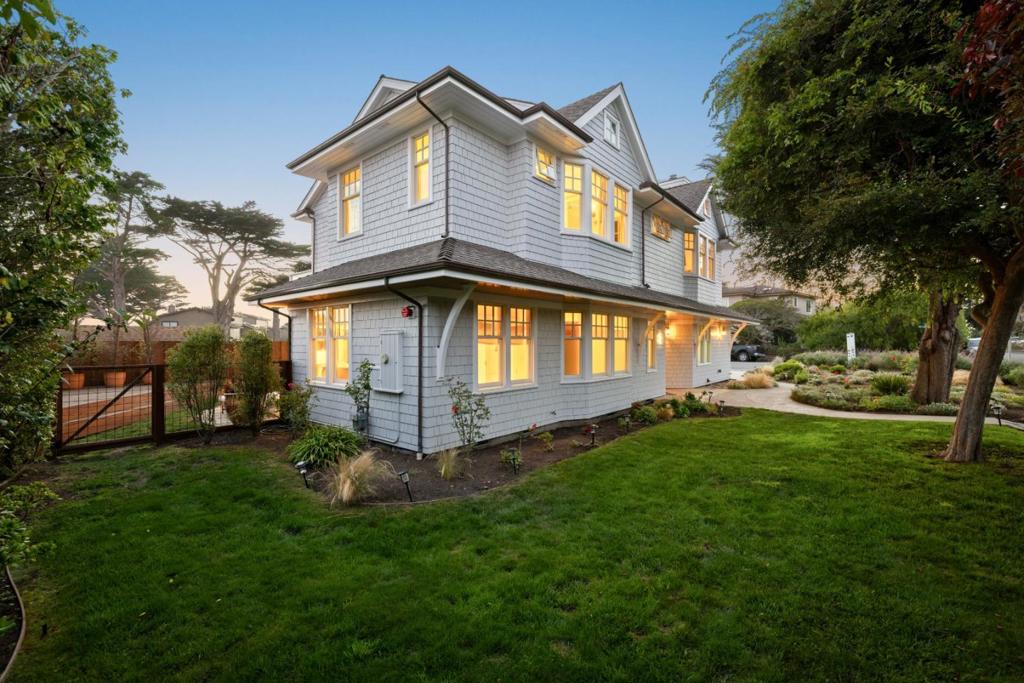 2 Alameda Avenue Property Photo 66