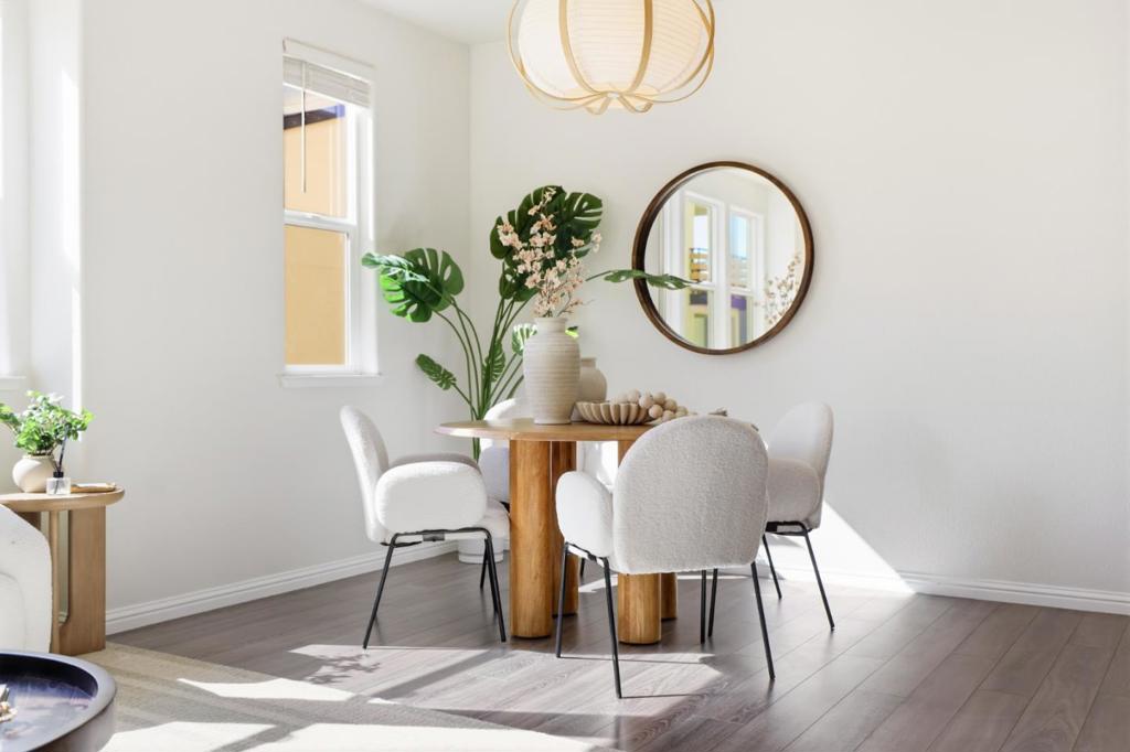 1949 Mahuron Circle Property Photo 13
