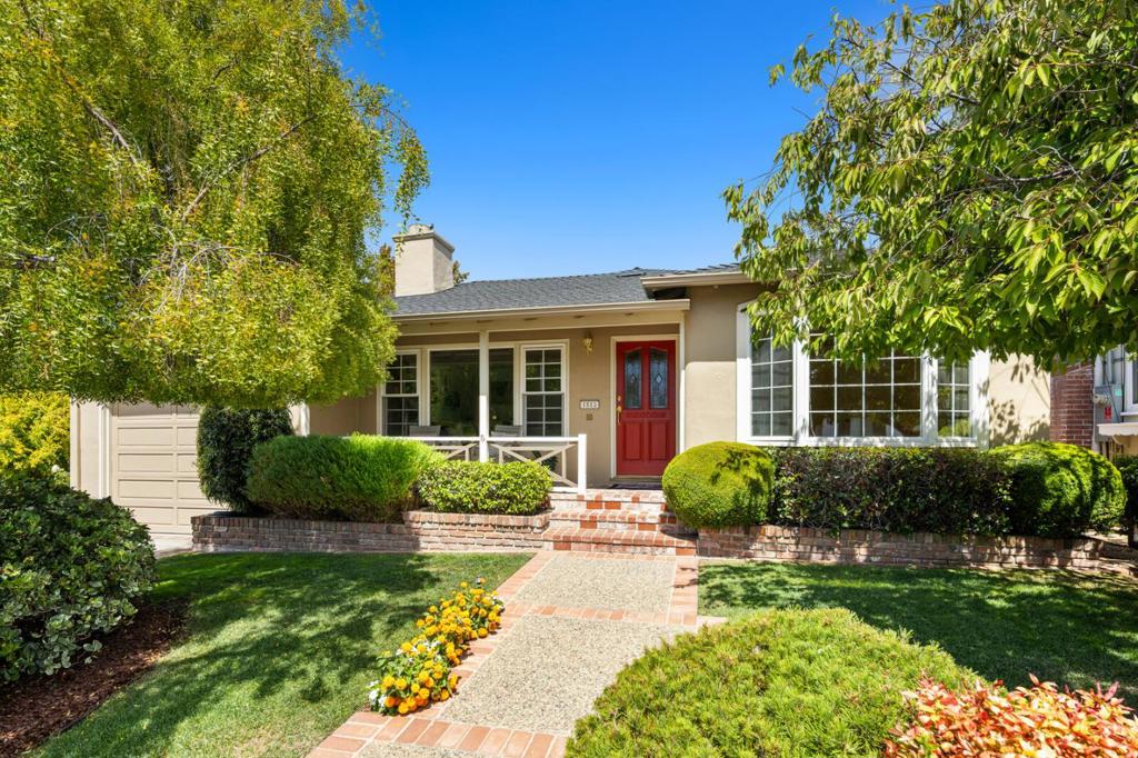 1513 Edinburgh St. Property Photo