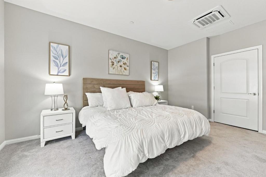 220 Waters Park Circle 101 Property Photo 15
