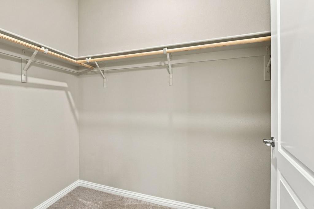220 Waters Park Circle 101 Property Photo 17