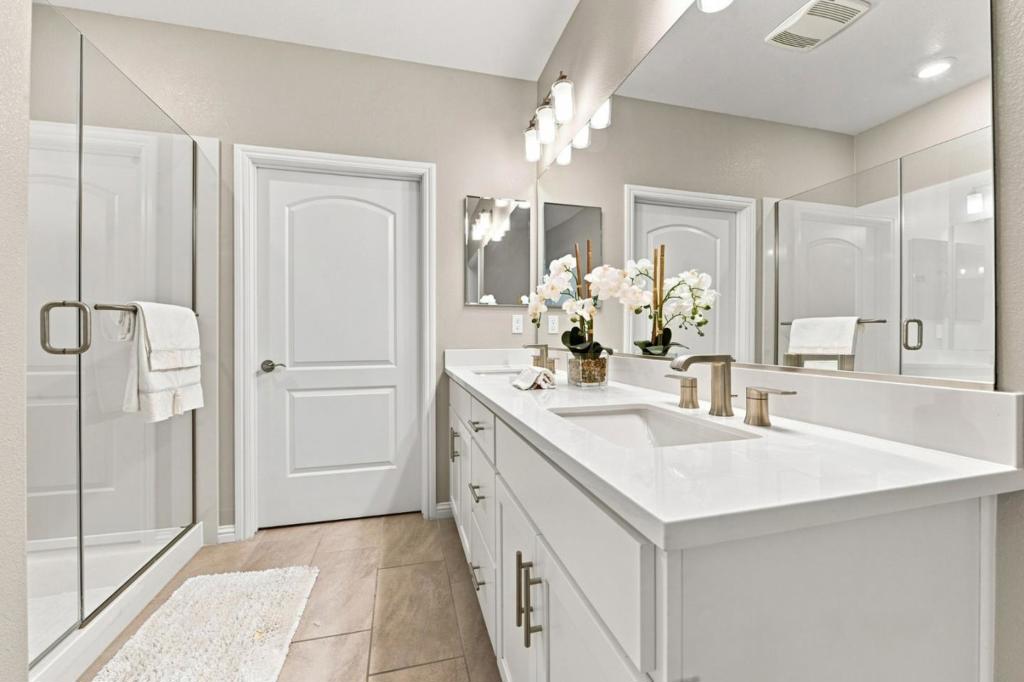 220 Waters Park Circle 101 Property Photo 18