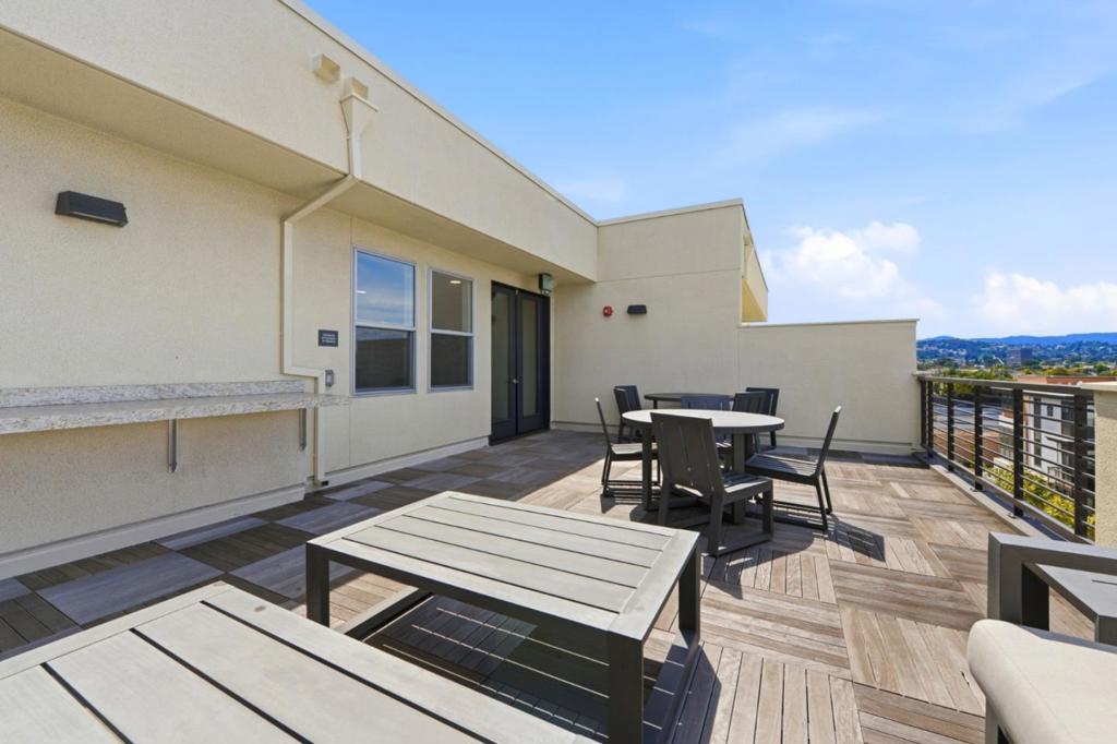 220 Waters Park Circle 101 Property Photo 25