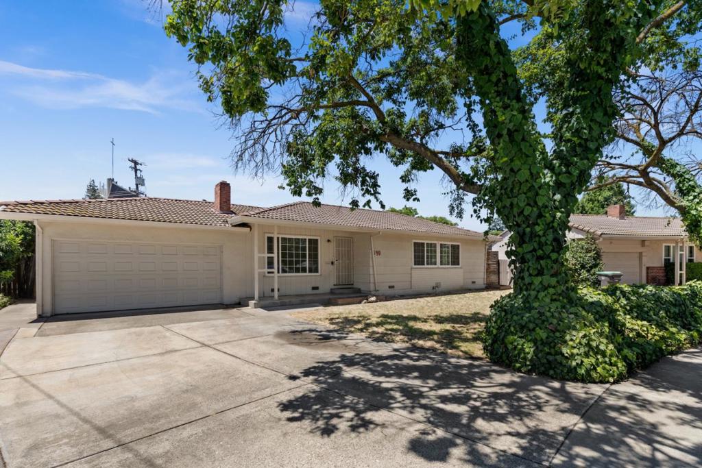 190 W Mckenzie Avenue Property Photo 1