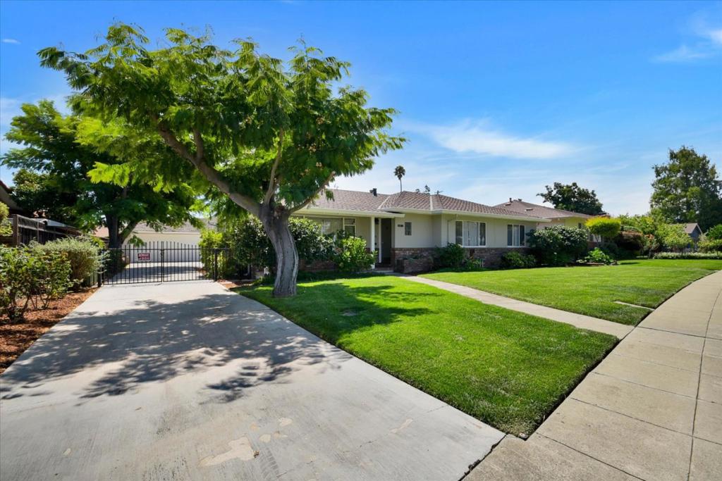 1862 Homestead Road Property Photo 3