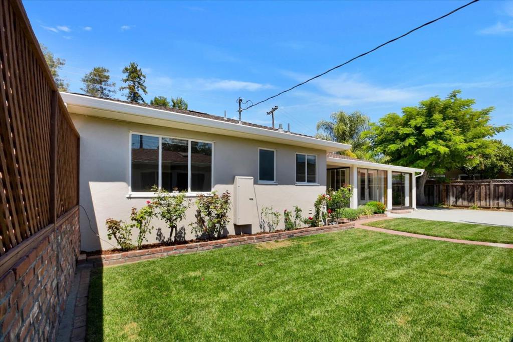1862 Homestead Road Property Photo 6