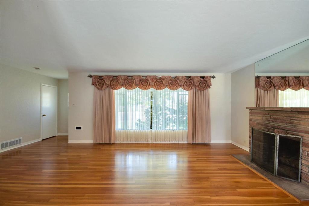 1862 Homestead Road Property Photo 17