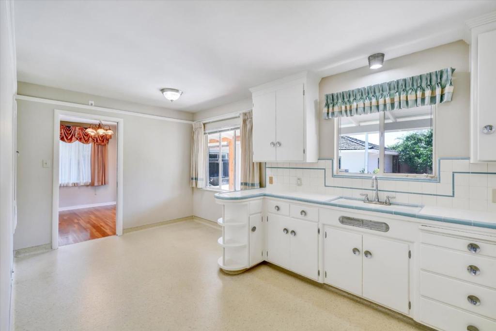 1862 Homestead Road Property Photo 24