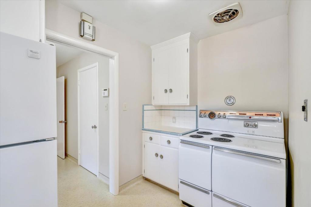 1862 Homestead Road Property Photo 27