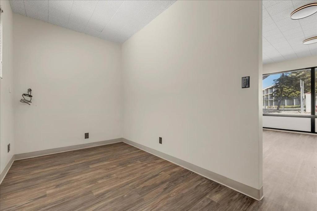 500 Sloat Avenue Property Photo 9