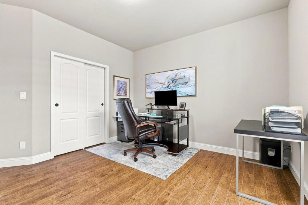 2052 Gold Street 3 Property Photo 22