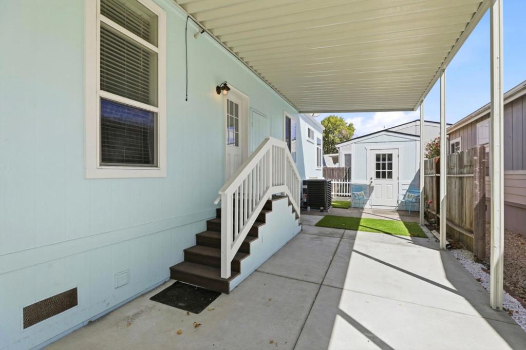 2052 Gold Street 3 Property Photo 35