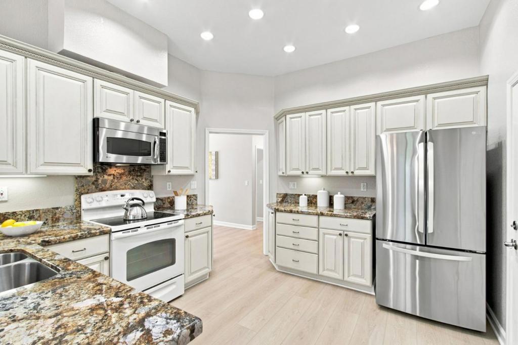 7646 Falkirk Drive Property Photo 13
