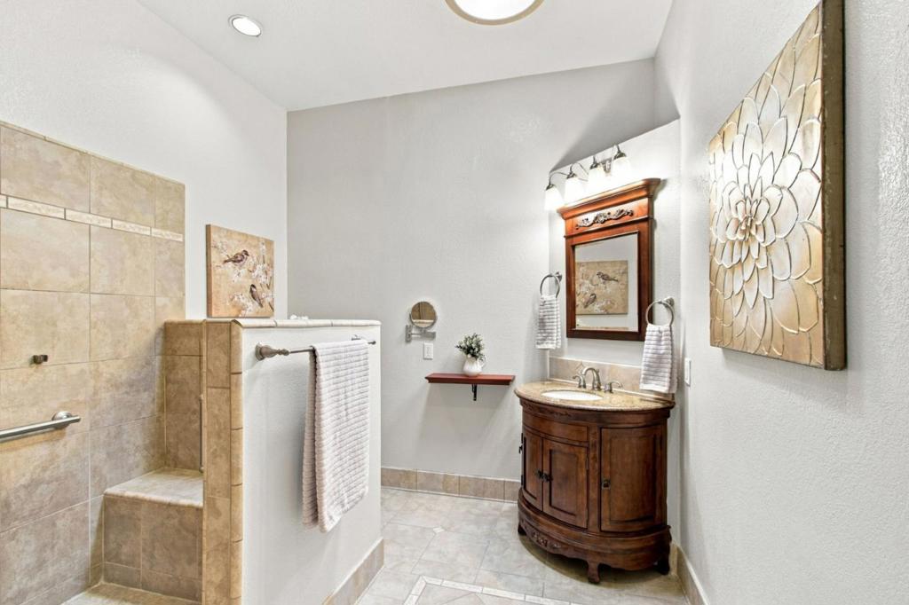 7646 Falkirk Drive Property Photo 27