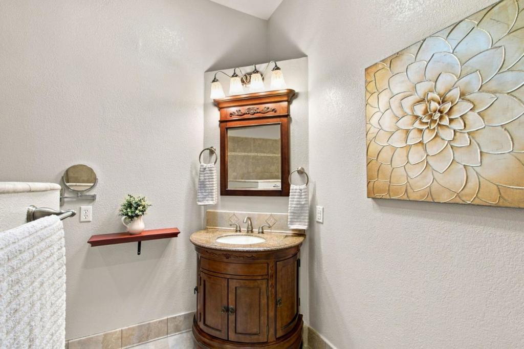 7646 Falkirk Drive Property Photo 28