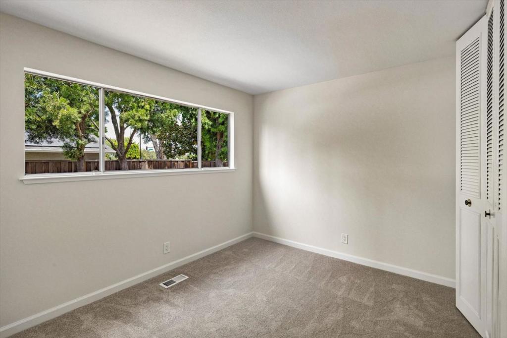 1407 Dot Court Property Photo 20