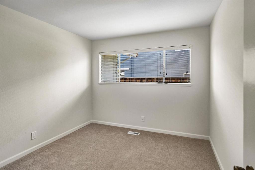 1407 Dot Court Property Photo 21