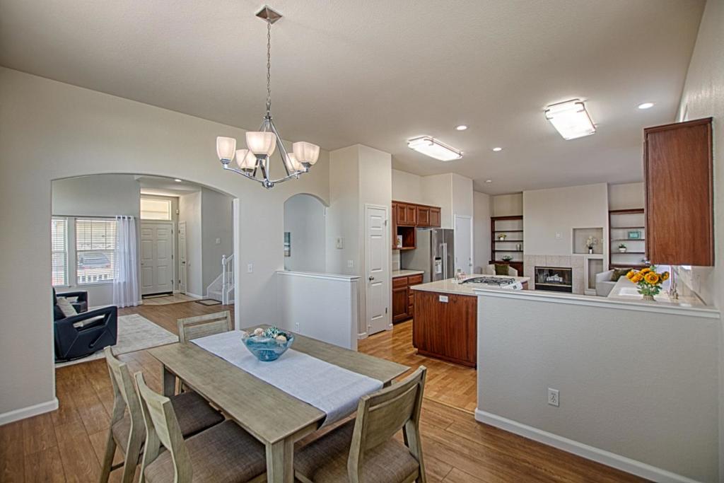 73 Firethorne Way Property Photo 12