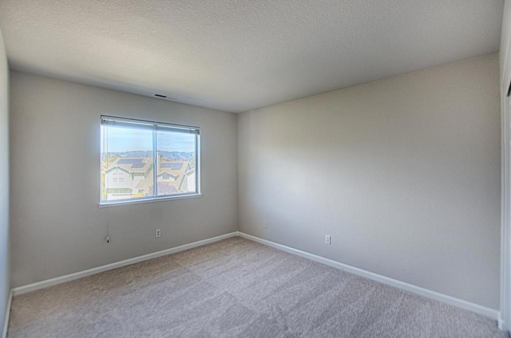73 Firethorne Way Property Photo 22