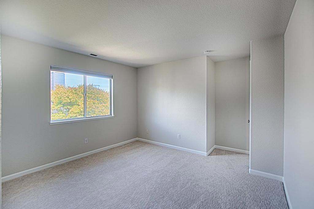 73 Firethorne Way Property Photo 23
