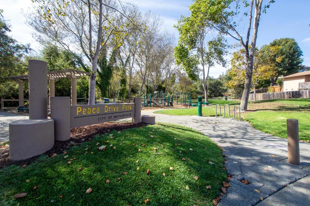 73 Firethorne Way Property Photo 33