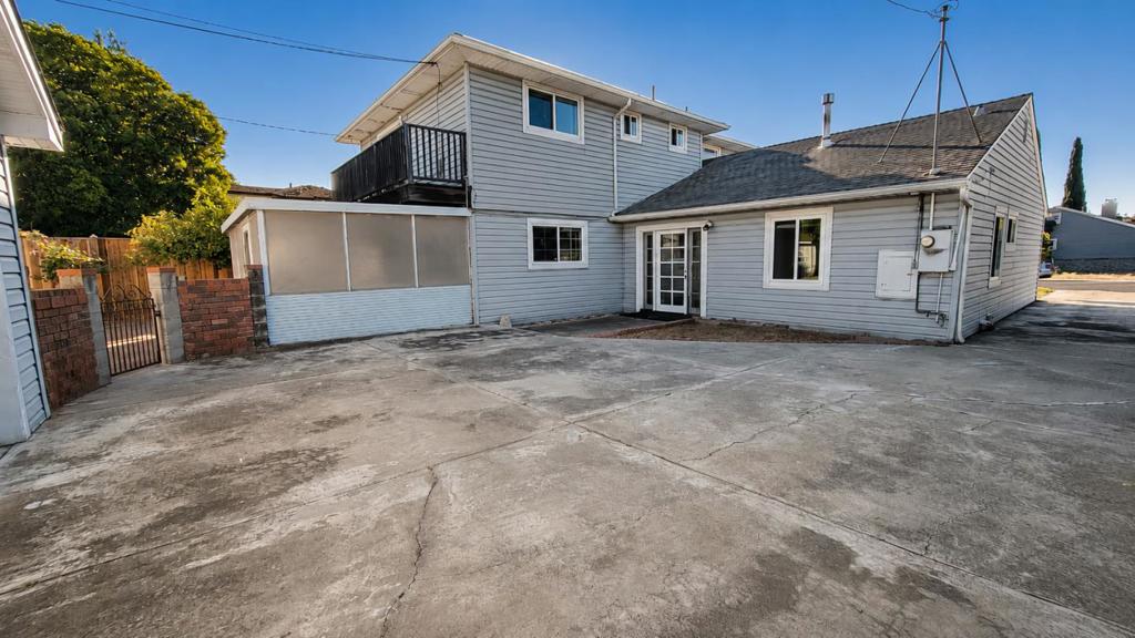 2132 Forbes Avenue Property Photo 3