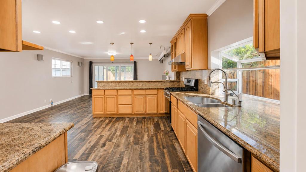 2132 Forbes Avenue Property Photo 11