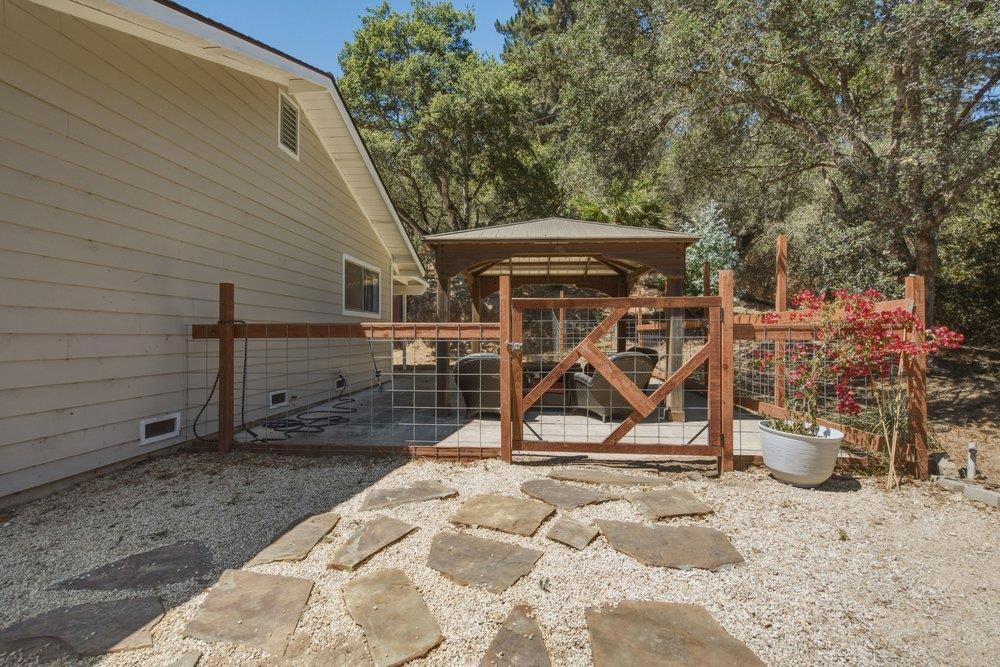 819 Lewis Road Property Photo 8
