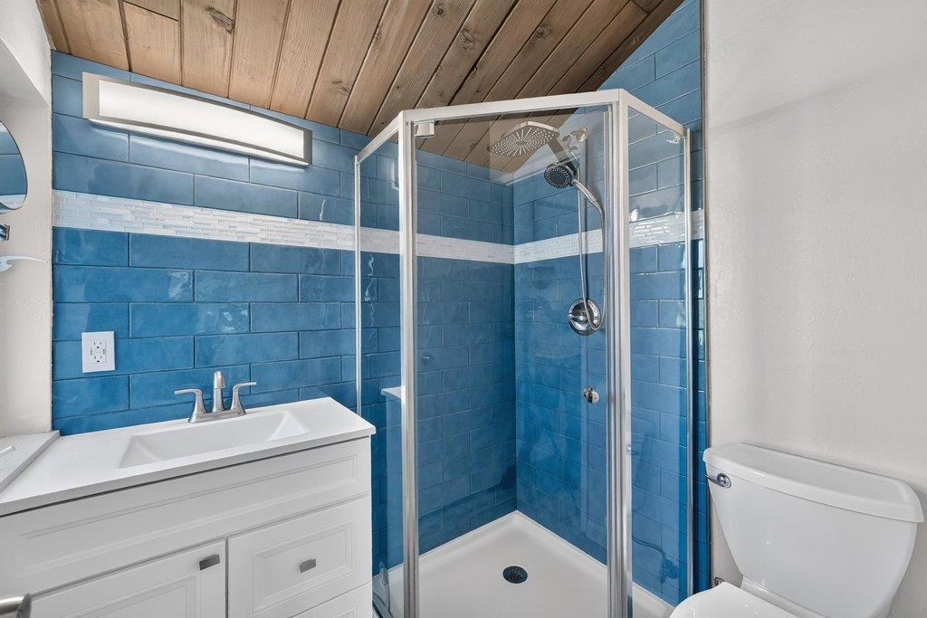 21147 E Cliff Drive Property Photo 25