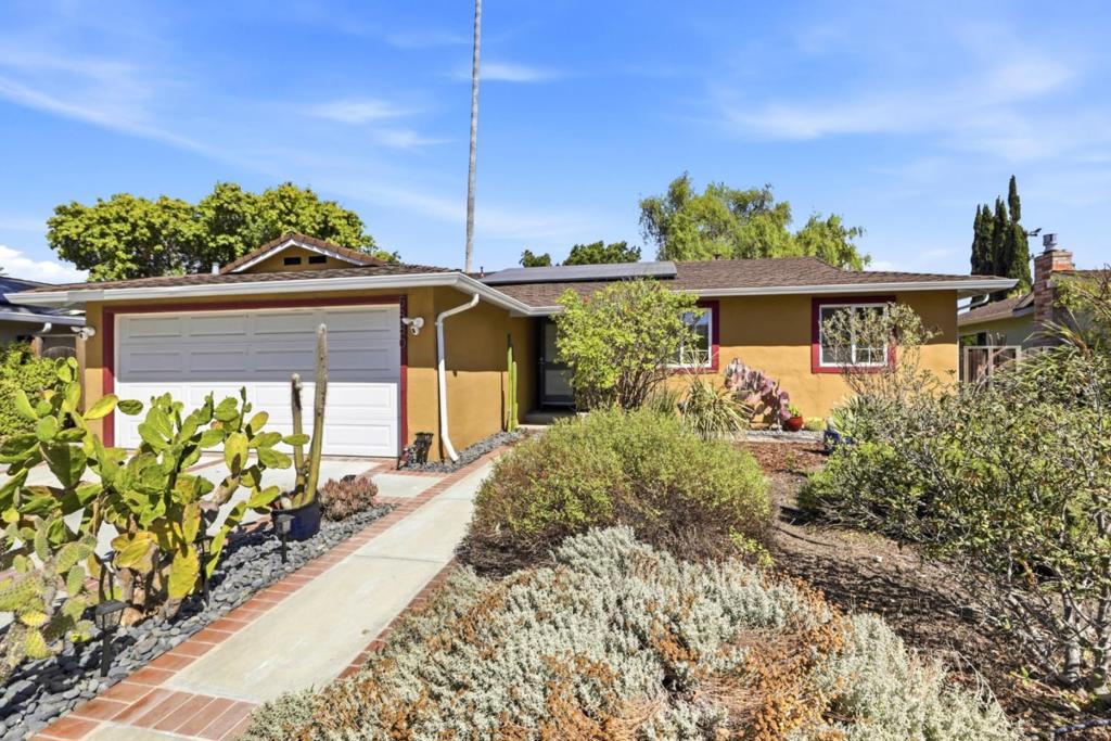 5880 Tandera Avenue Property Photo 2