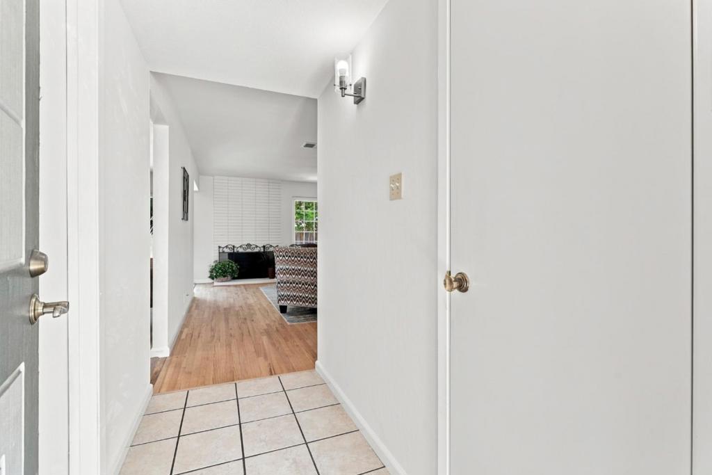 5880 Tandera Avenue Property Photo 7