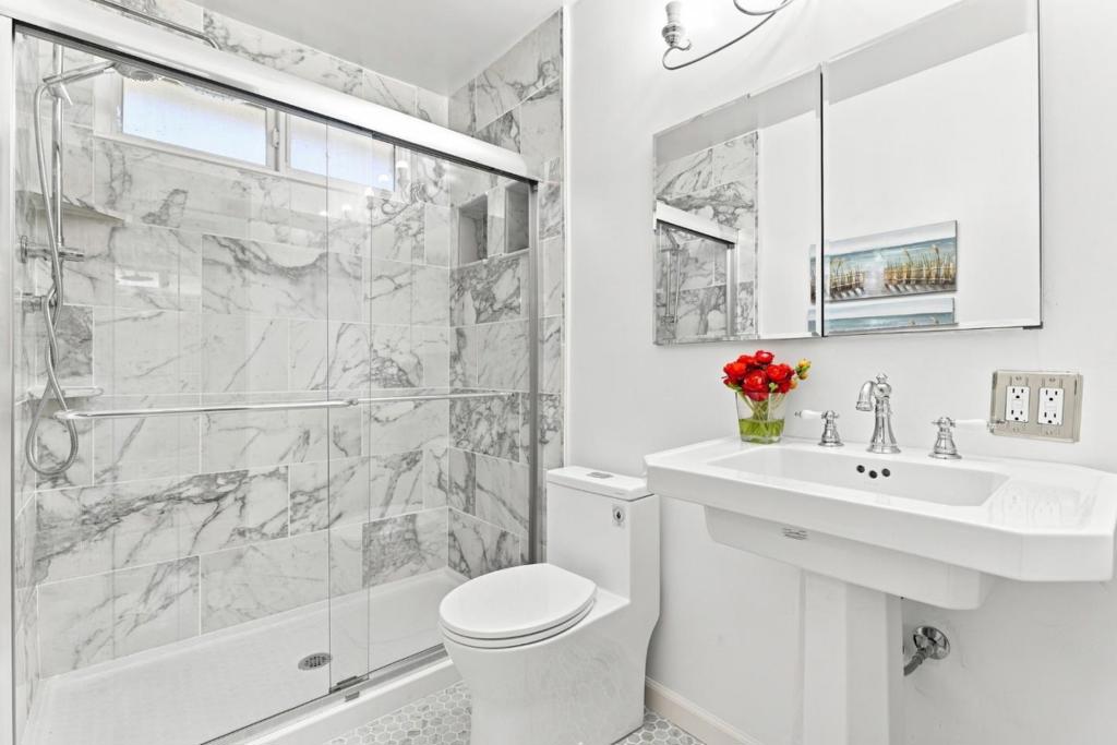 5880 Tandera Avenue Property Photo 20