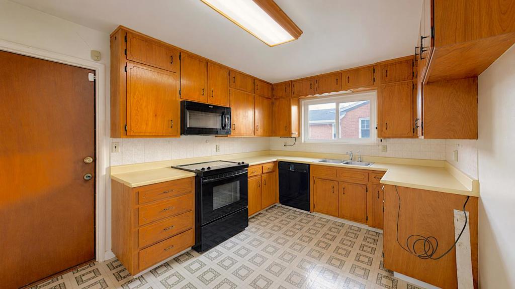 1405 Tamarack Avenue Property Photo 11