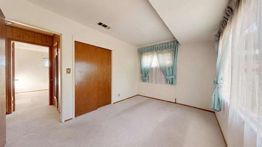 1405 Tamarack Avenue Property Photo 15