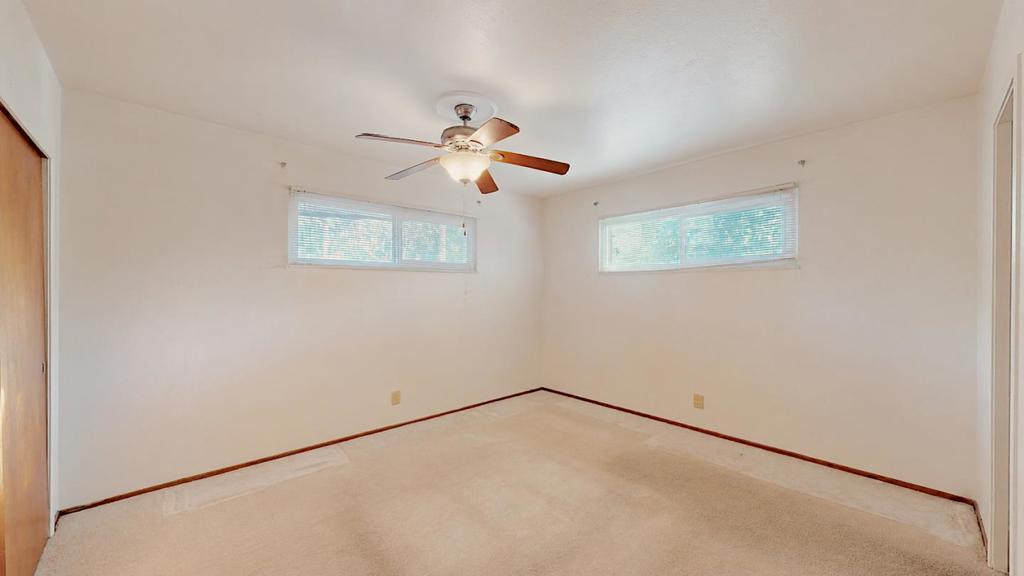 1405 Tamarack Avenue Property Photo 20