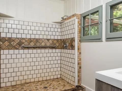 5 Pope Road Property Photo 9