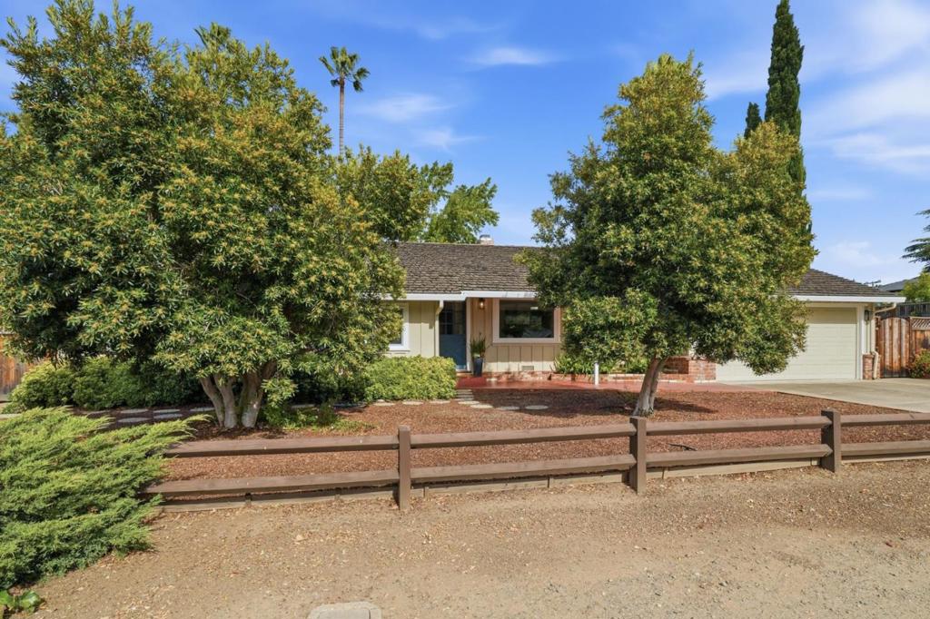 1545 Truman Avenue Property Photo 1