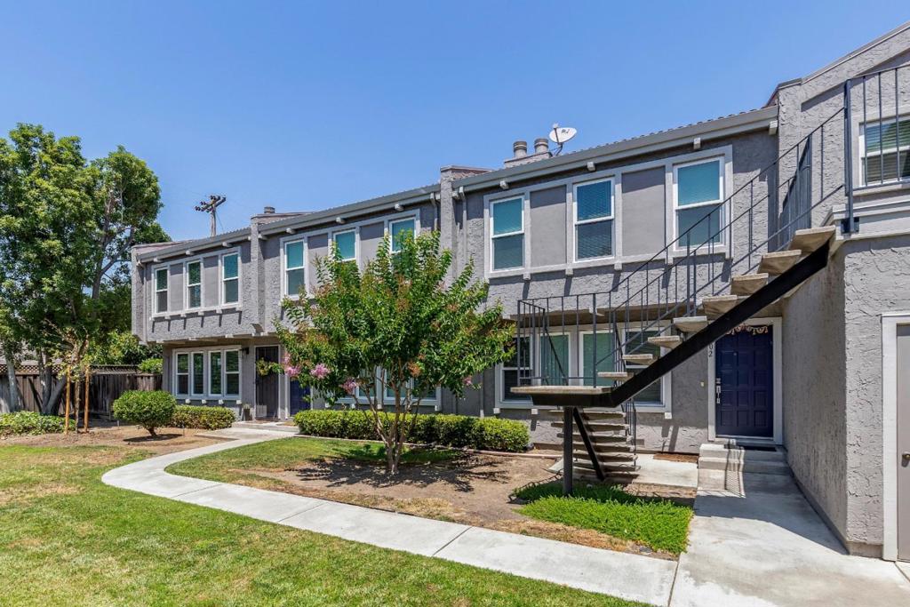 470 N Winchester Boulevard 301 Property Photo 1