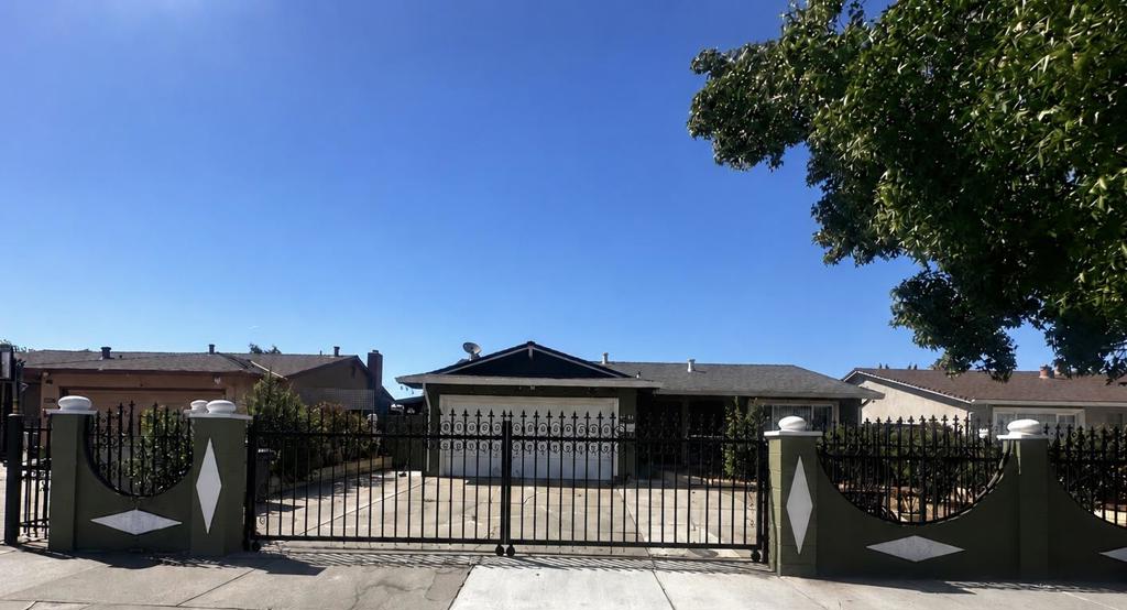 2483 Ocala Avenue Property Photo 1