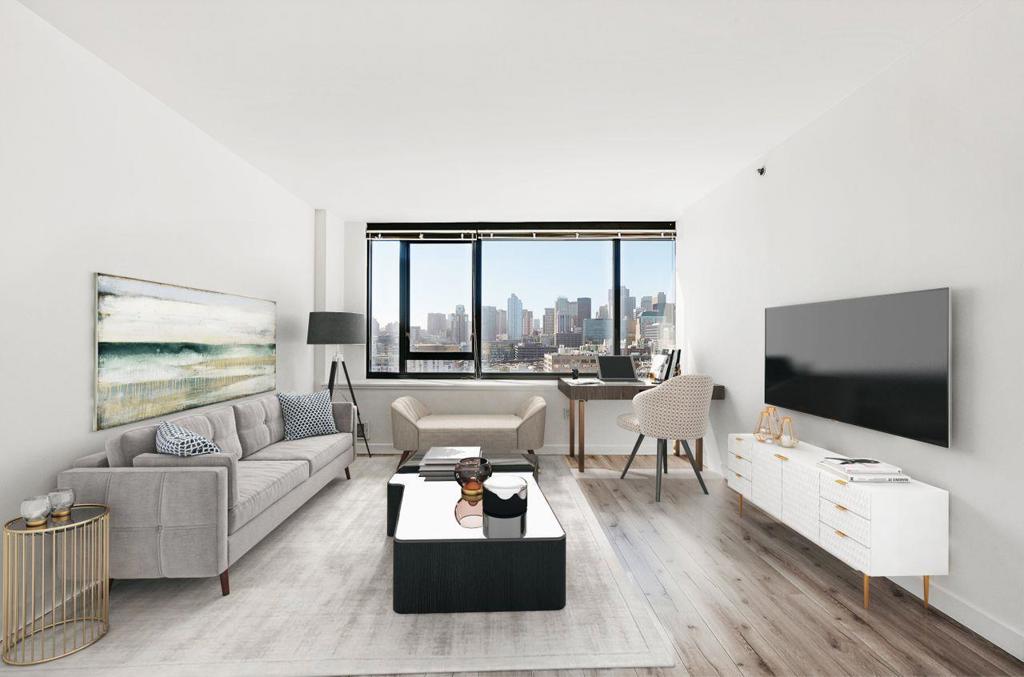 250 King Street 1210 Property Photo 4