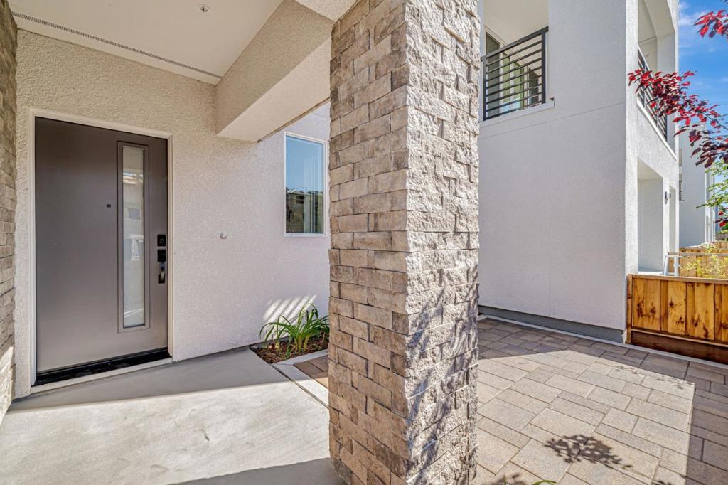 1006 Rojo Terrace Property Photo 4