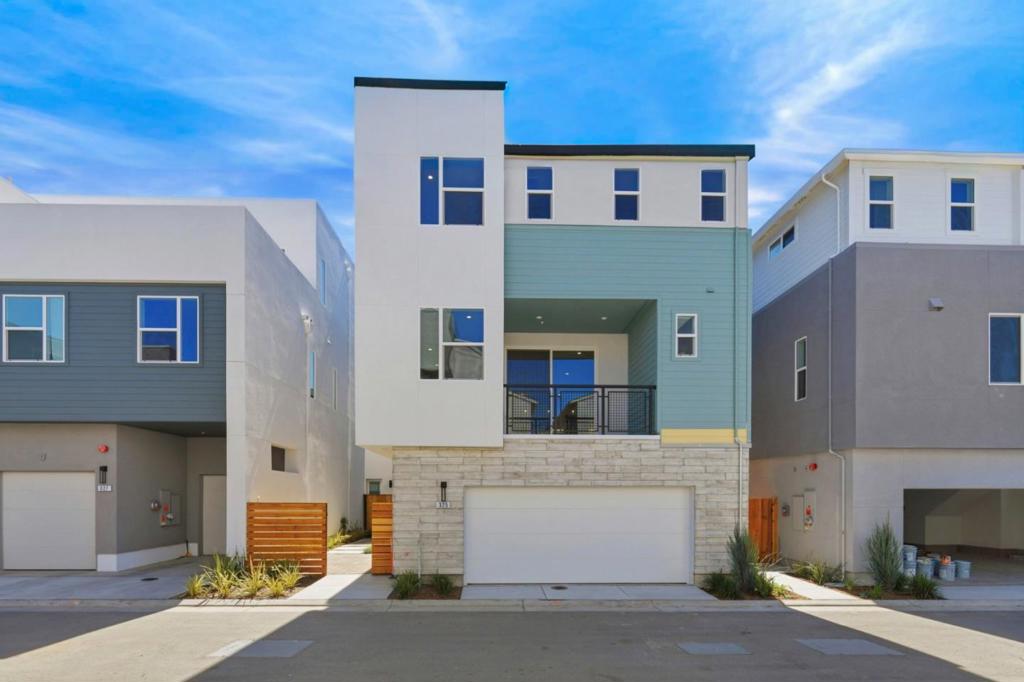 225 Honeydew Court Property Photo 1
