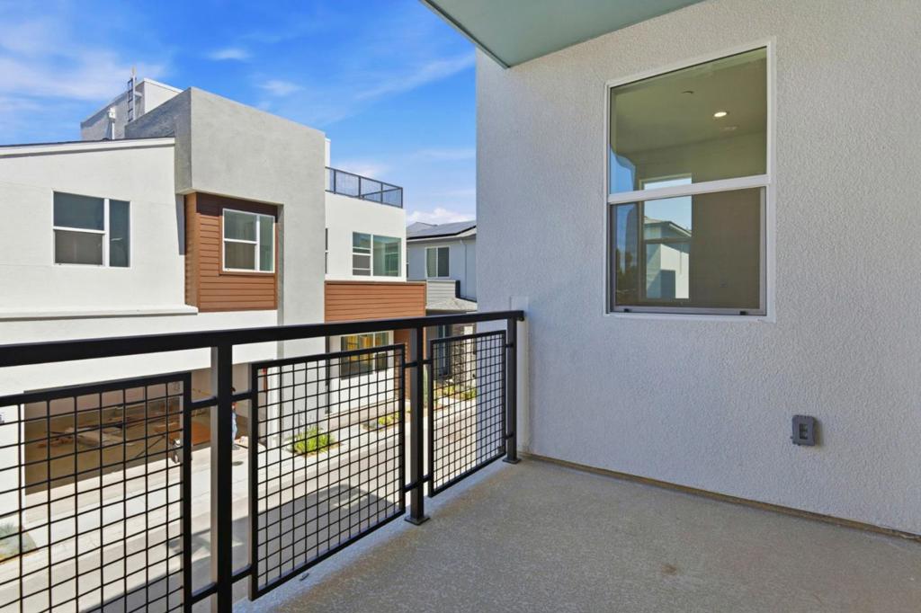 225 Honeydew Court Property Photo 12