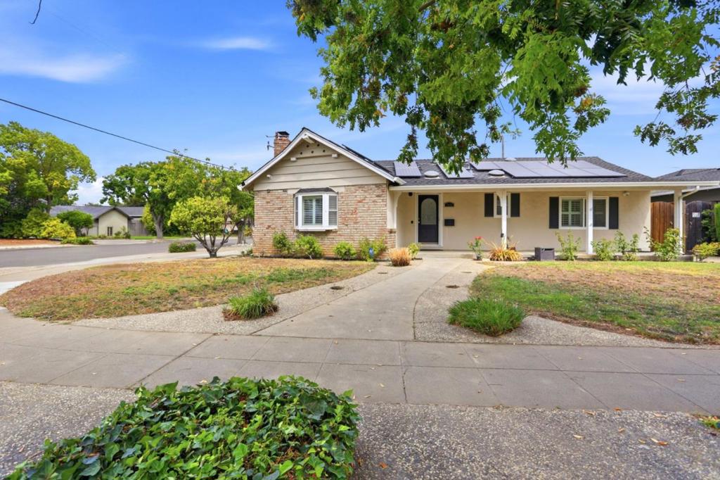 1997 Kirby Way Property Photo 1