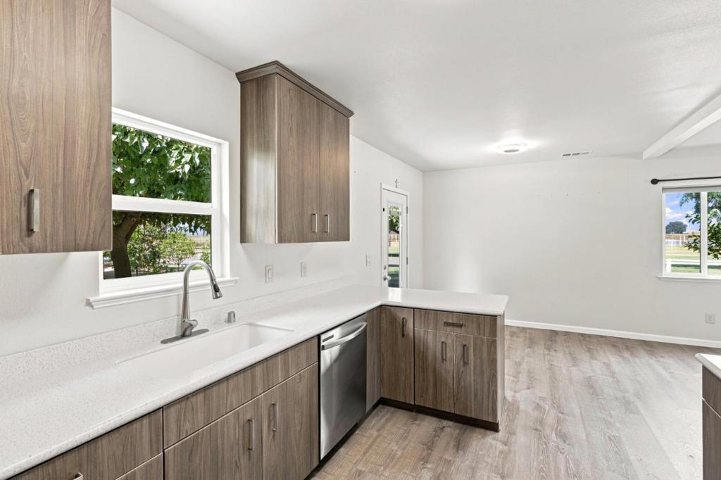 13400 Second Street Property Photo 9