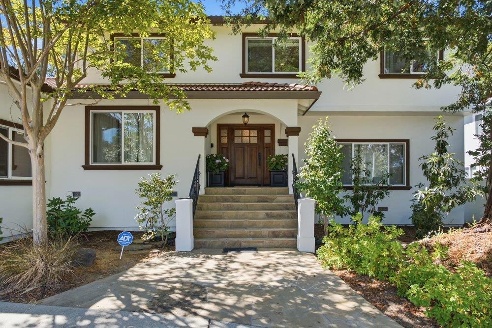16215 Rose Avenue Property Photo 1