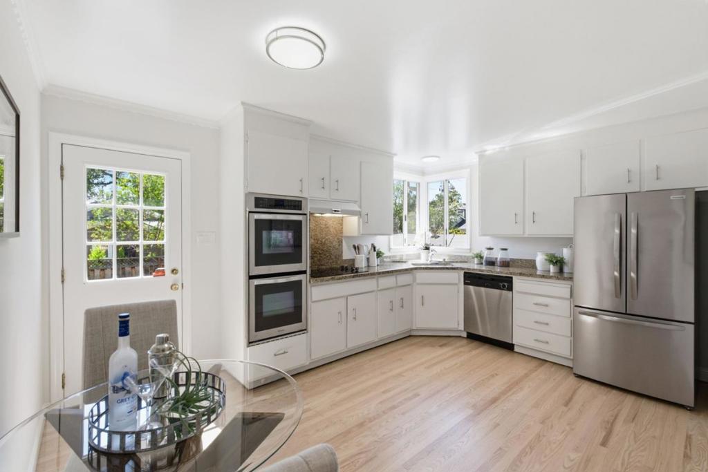 1945 Birch Avenue Property Photo 18